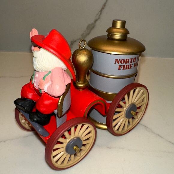 Vtg 1985 Hallmark Keepsake Ornament Santa's Fire Engine 7th in Series NIB - Picture 6 of 8